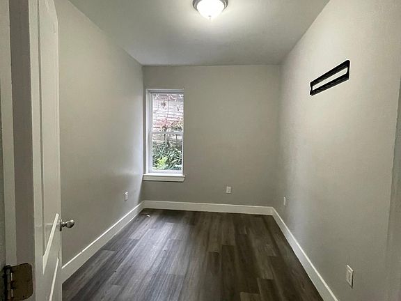 5th image of 700 Chancellor Ave #305
