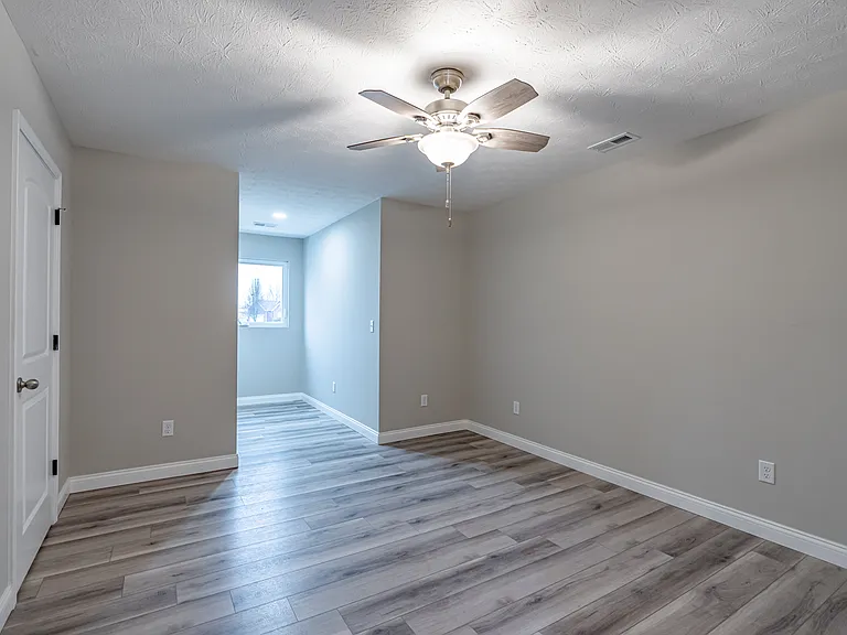 225 Southern Lake Dr — Photo 19