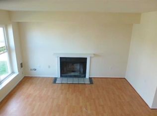 56 Three Rivers Dr, Newark, DE 19702