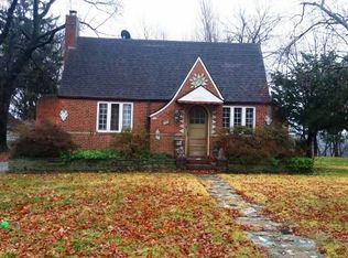 817 E Schaaf Rd, Brooklyn Hts, OH 44131