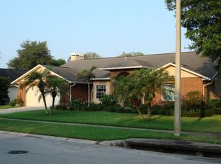 3006 Folklore Dr, Valrico, FL 33596