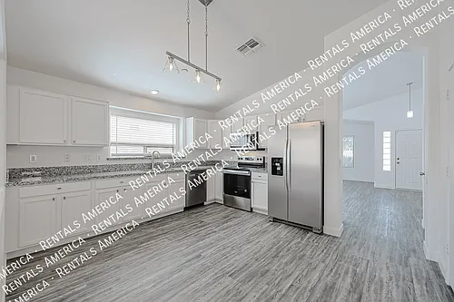 4930 W Desert Dr Photo 1