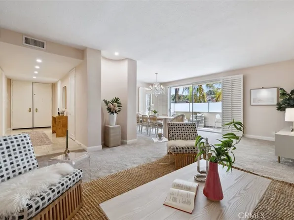 4949 Genesta Ave Unit 208, Encino, CA 91316