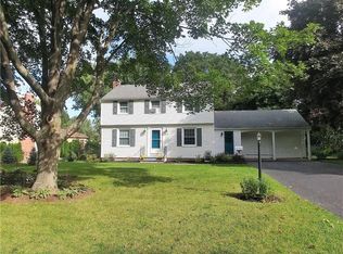 211 Glenhill Dr, Rochester, NY 14618