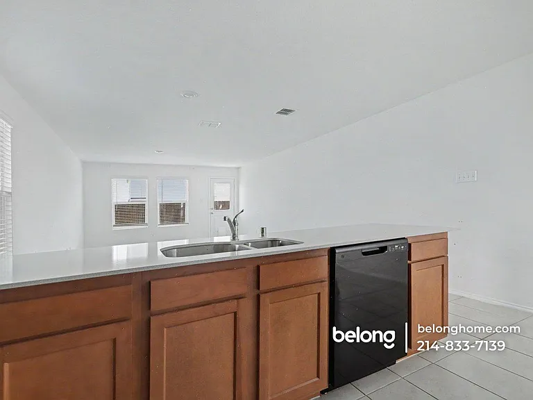 143 Plumcove Dr — Photo 8