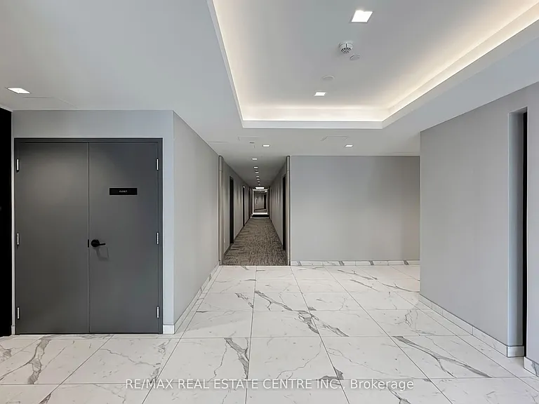 1010 Dundas St E #Penthouse 17 — Photo 9