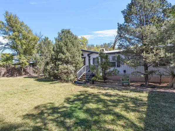 1690 La Mancha Ln, Bosque Farms, NM 87068