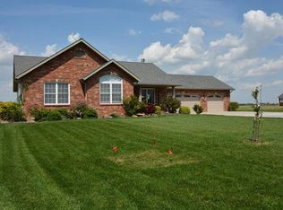 12815 Mary Sue Ln, Highland, IL 62249