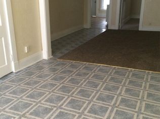 612 W 1st St #2, Waterloo, IA 50701