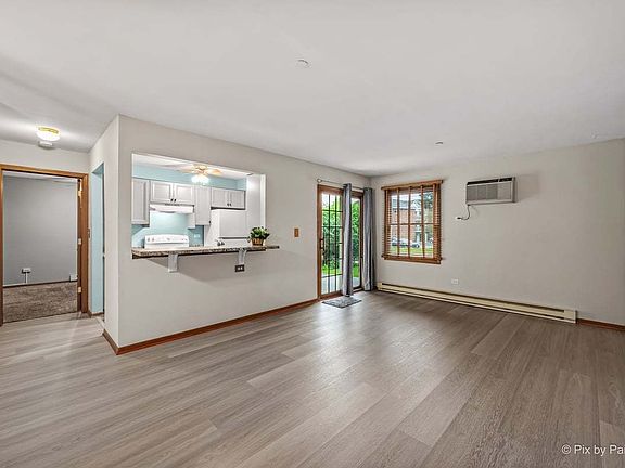 3rd image of 1372 Cunat Ct APT 1D