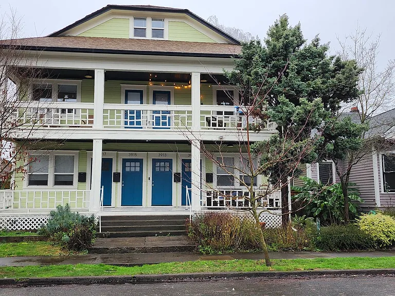 3911 SE 28th Pl — Photo 4