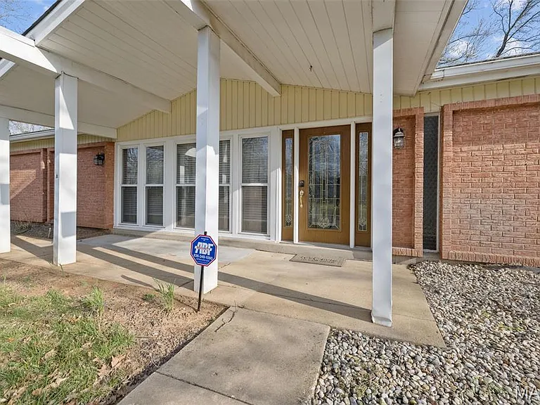 4649 McIlroy Dr — Photo 2
