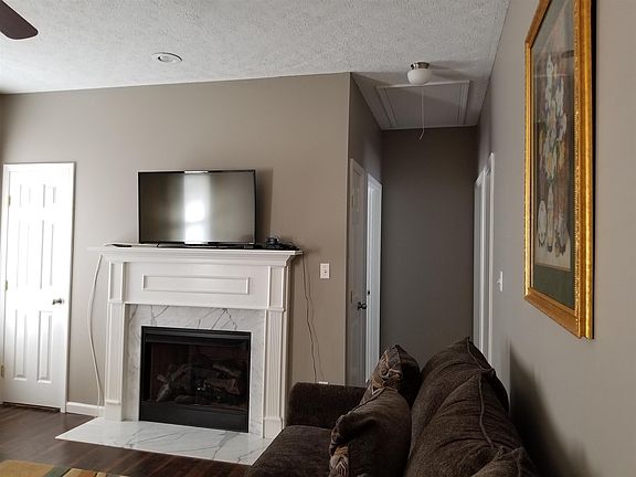 3rd image of 360 Westwood Dr