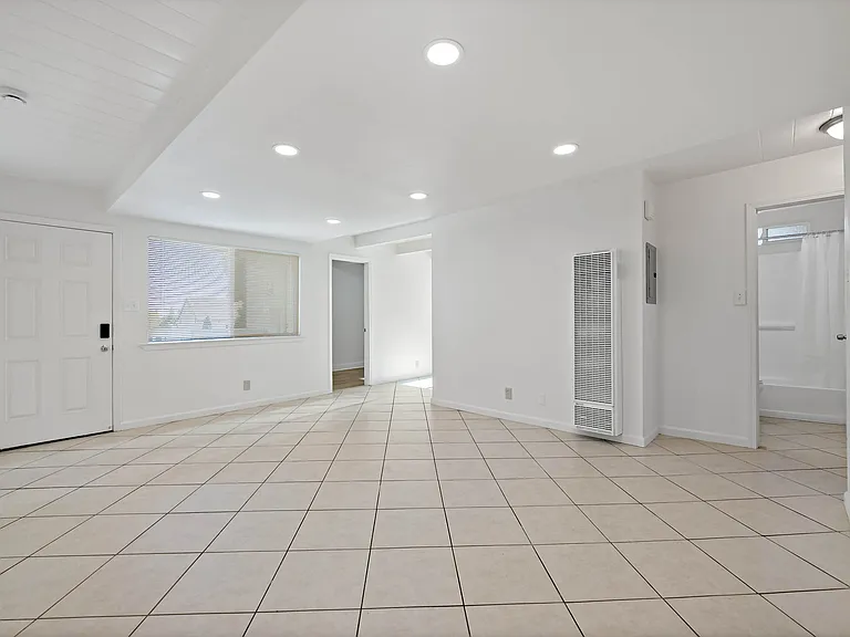 651 S 29th St #645 — Photo 18