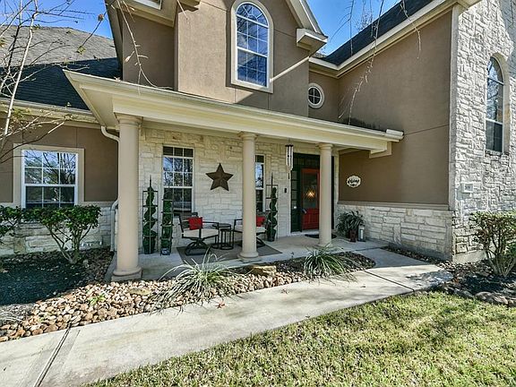 2nd image of 32619 Tall Oaks Way