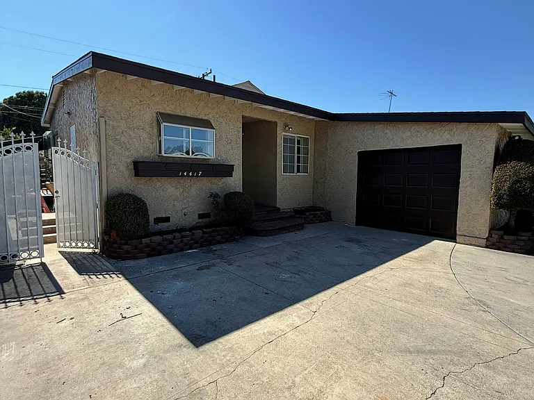14417 Leibacher Ave — Photo 12
