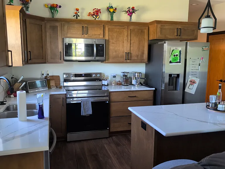 594 Millbrook Dr — Photo 4