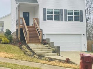 176 Ridge Pointe Dr, Johnson City, TN 37604