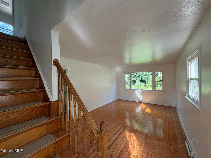 5th image of 31 Tampa Avenue