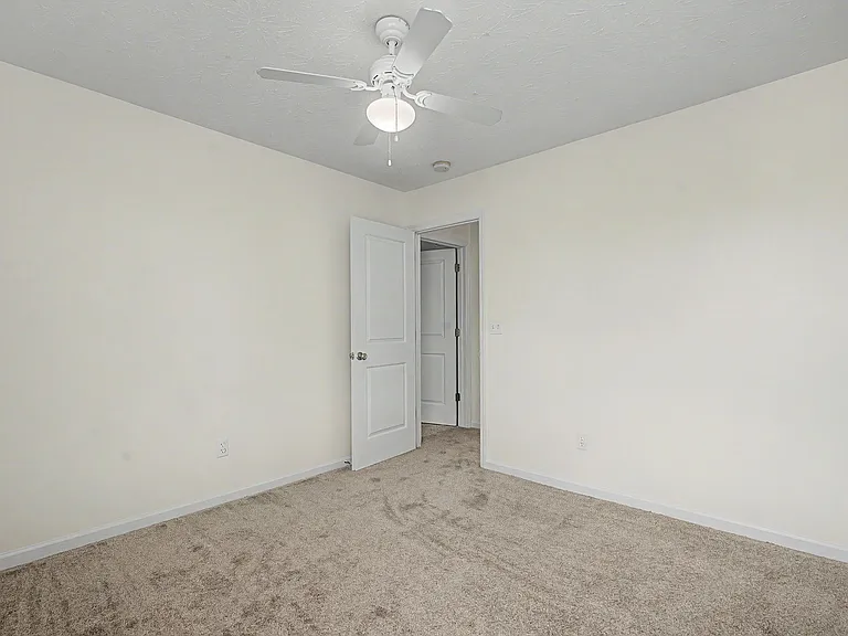 7973 Seabury Ct — Photo 39