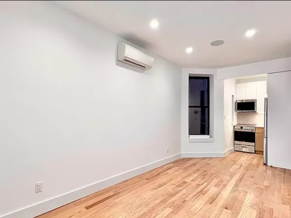 322 East 93rd Street image 4 of 11