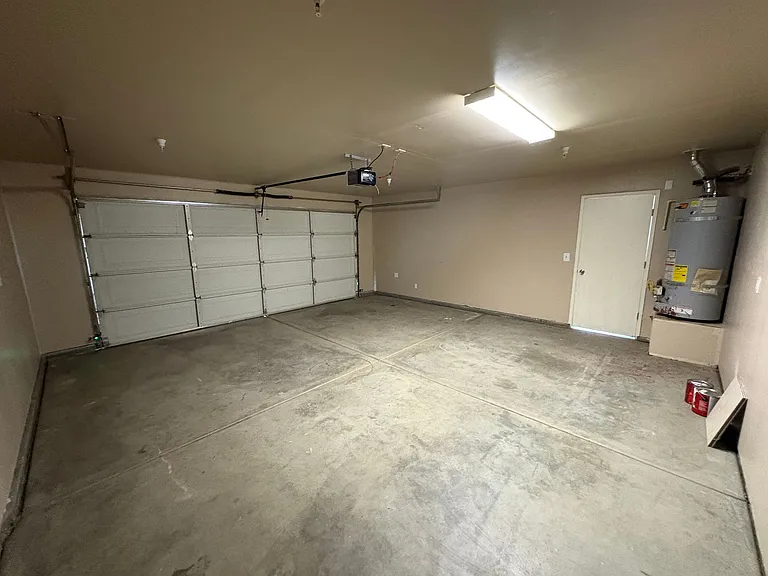 2132 E Sweet Ave — Photo 3