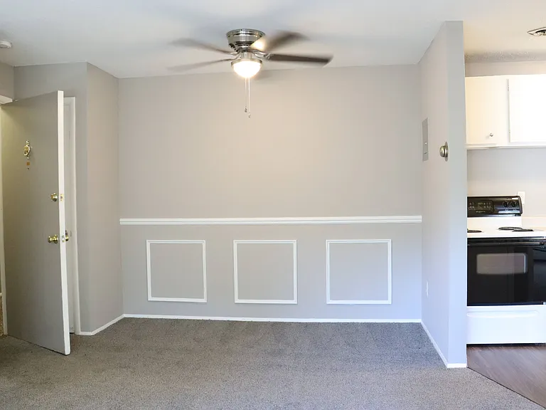 Kensington Club Apartments — Photo 16