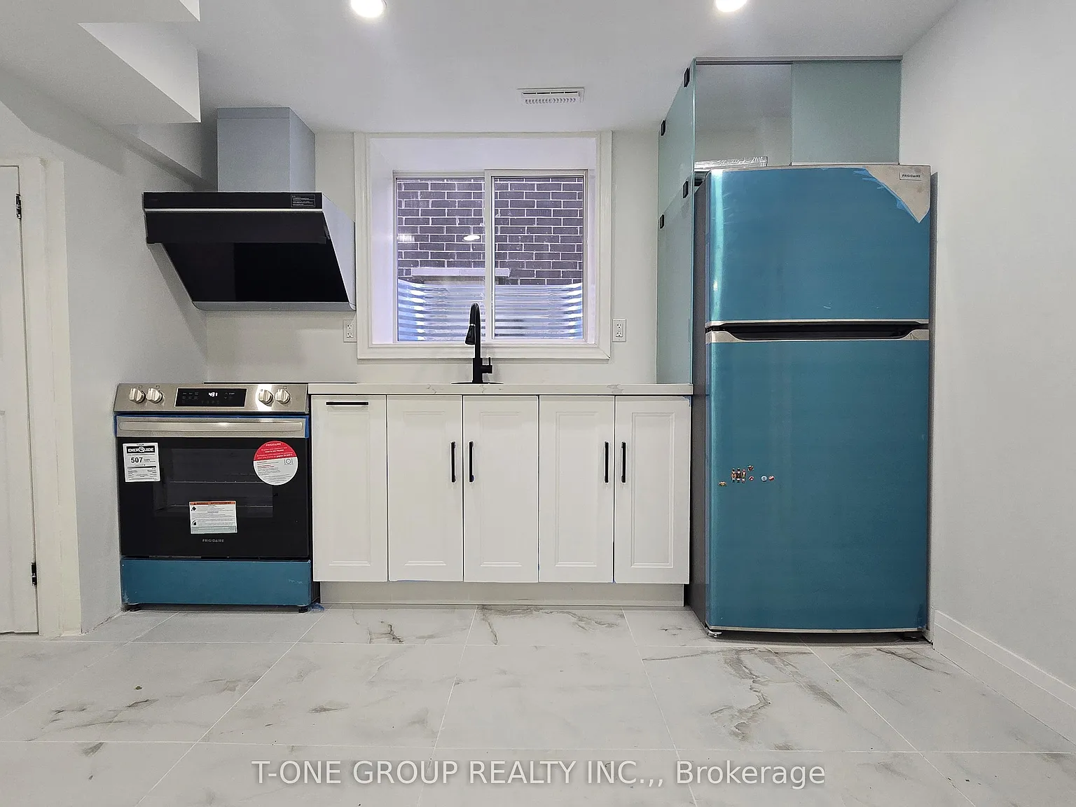 1 bed, $1,100 — Photo 2