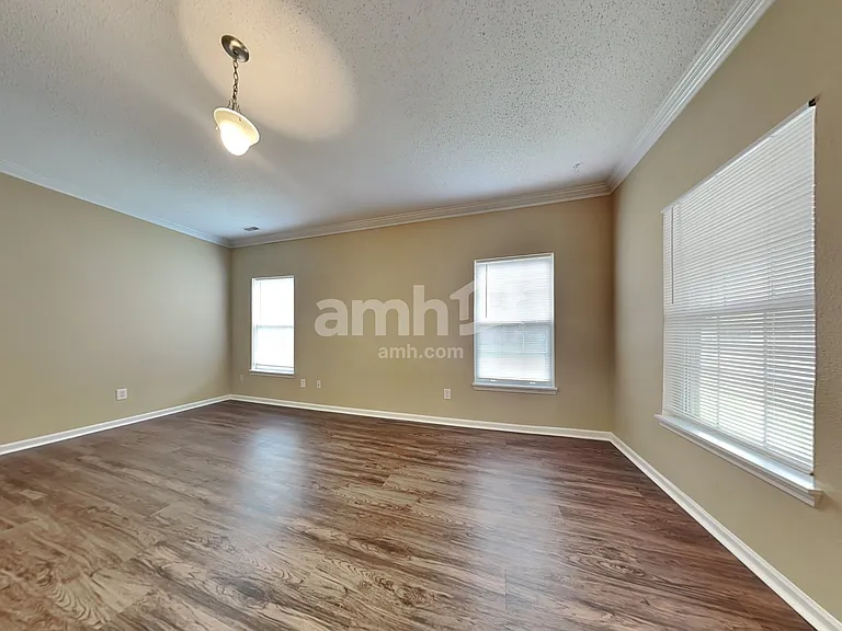 8146 Whitham Dr — Photo 7