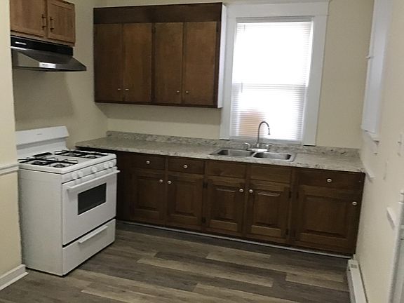 4th image of 3027 Dill Ave