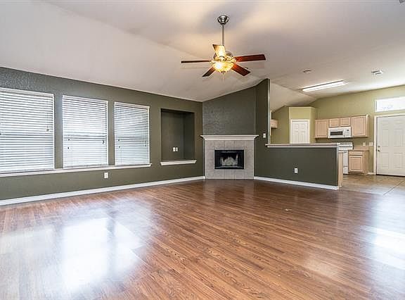 3rd image of 410 Stefhanie Dr