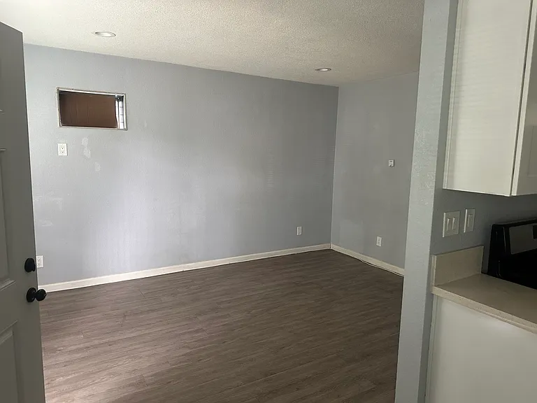 151 W Southgate Ave #4 — Photo 10