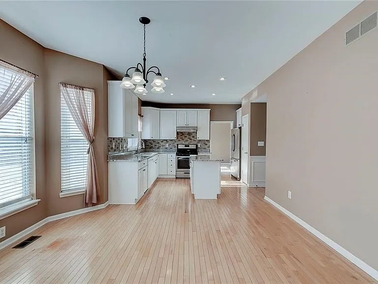 9972 Parkshore Dr — Photo 23