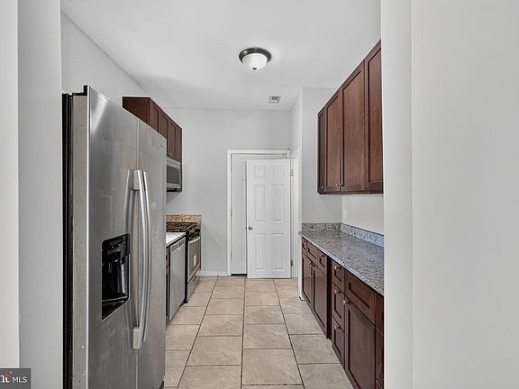 3rd image of 2804 Ruscombe Ln