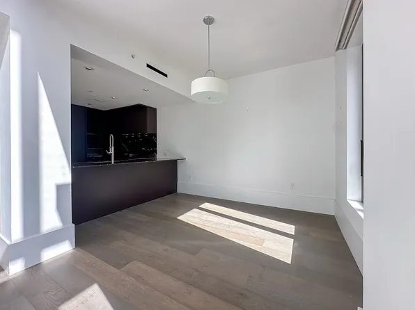 429 Kent Avenue image 7 of 25