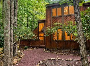 47 Warbler Ct, Lake Harmony, PA 18624