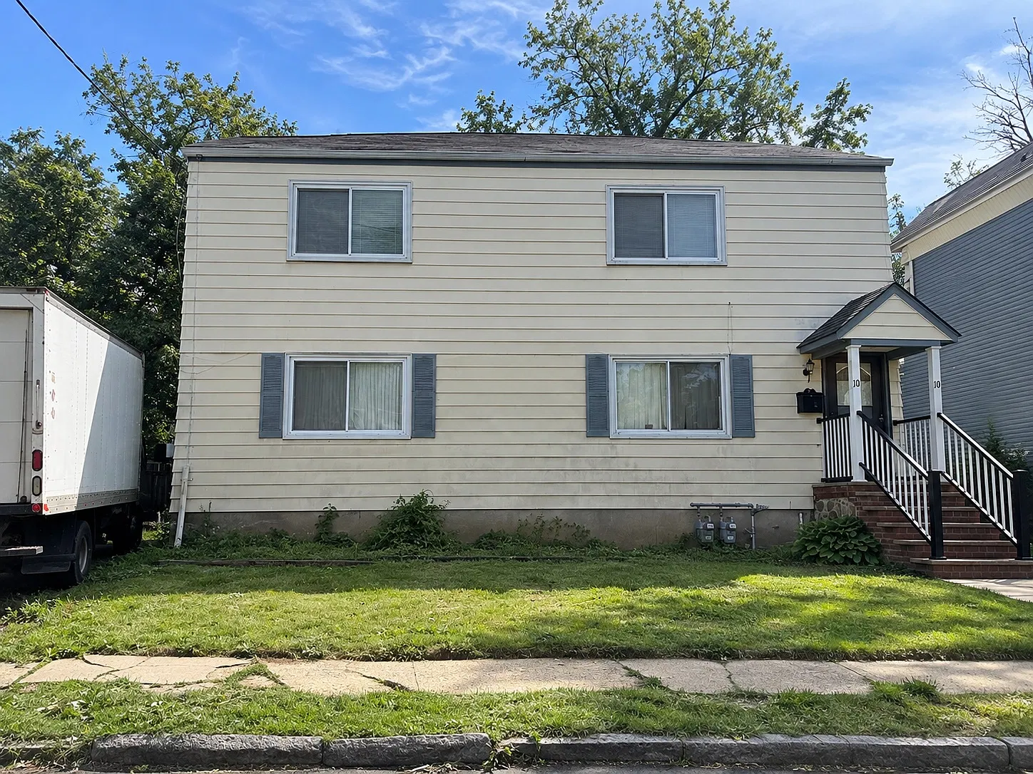 3 bed, $2,100 — Photo 1