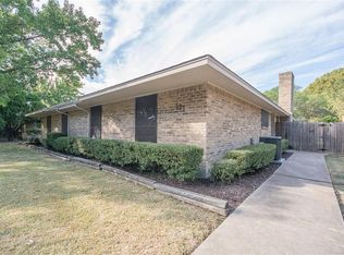 121 Shady Brook Dr, Desoto, TX 75115