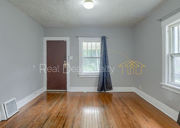 2nd image of 3416 N 44th Ave