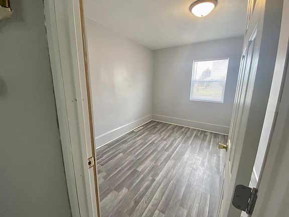 2nd image of 108 S Orchard St