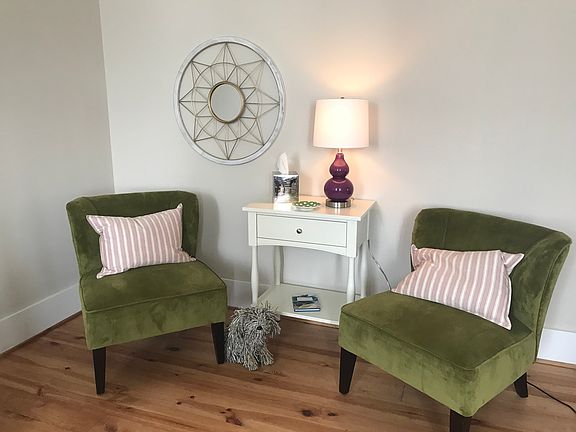Sitting space in bedroom 