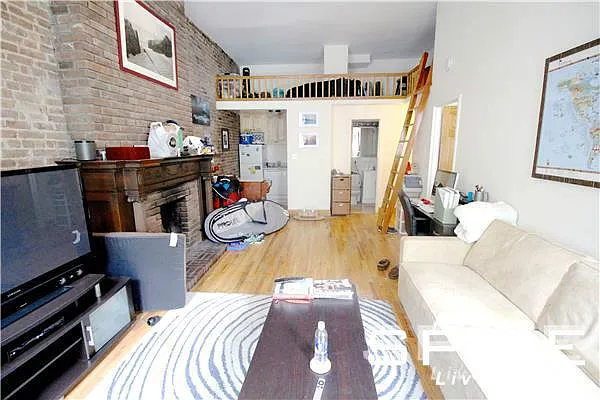 Rented by Spire Group | media 12