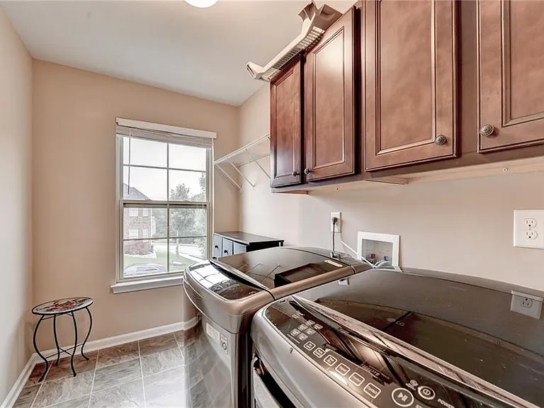 4228 Woods Creek Ln — Photo 55
