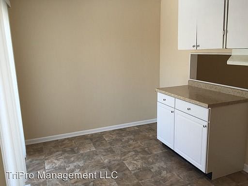2nd image of 3956 N Vinewood Ave