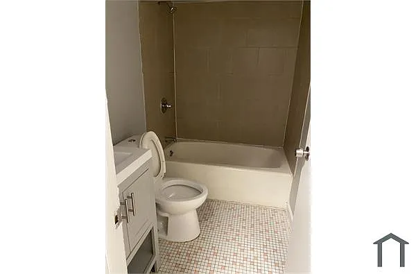 Building Photo - 3121 W 79th St #5