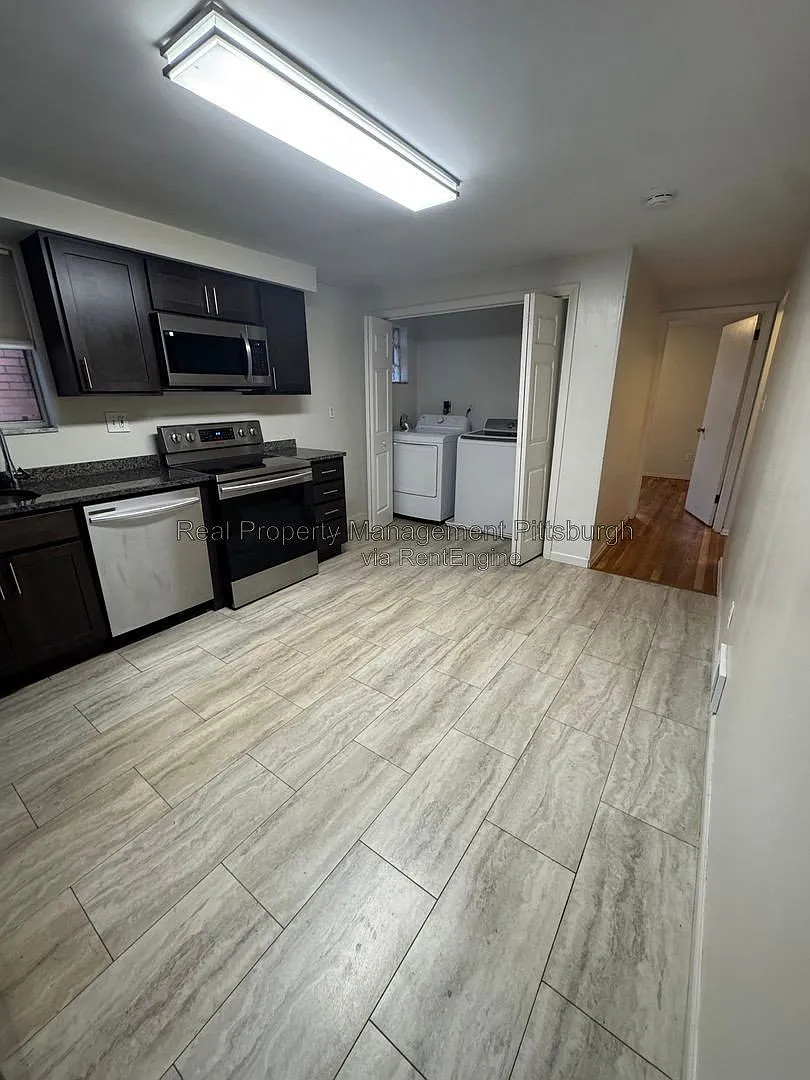 3 bed, 2.0 bath, 1773 sqft, $1,350 — Photo 4