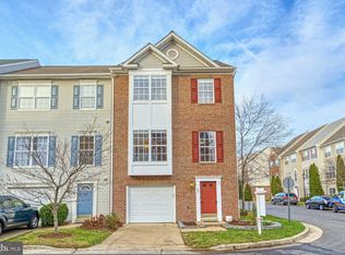 101 Meadows La, Alexandria, VA 22304
