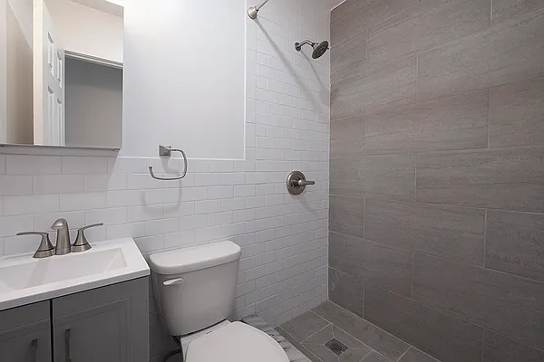 Rented by R New York | media 14