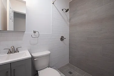 Rented by R New York