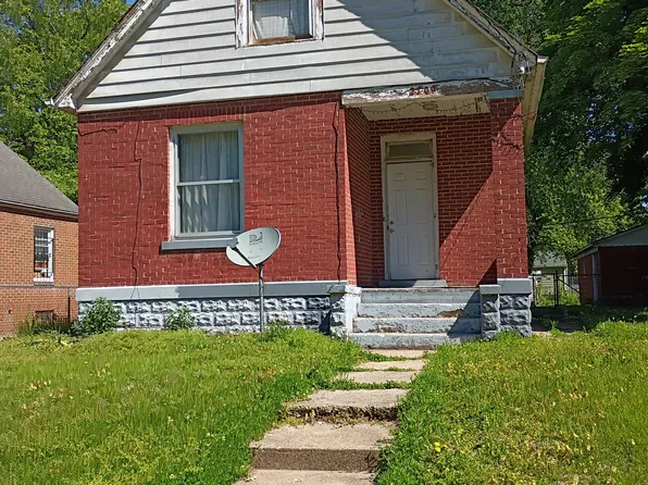 2709 W Hayes St, Peoria, IL 61605
